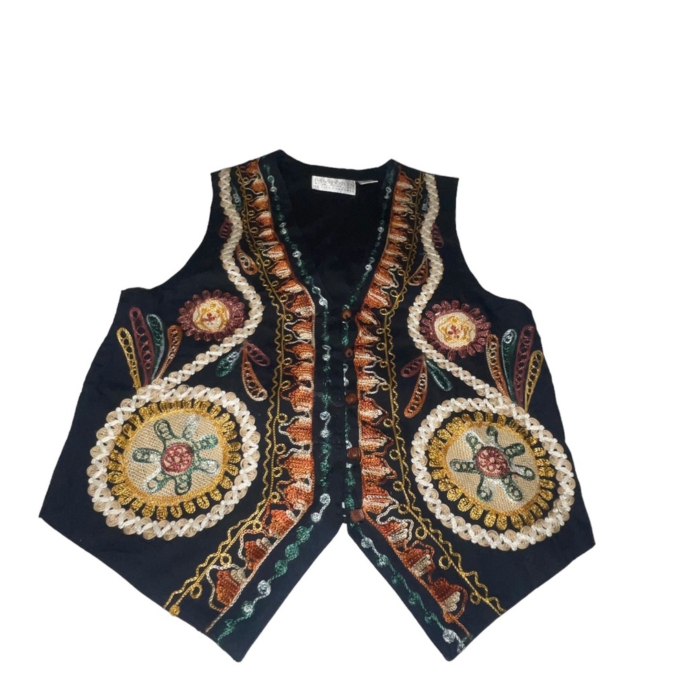 Passports of Pier 1 Imports Vintage Vest With Wooden Buttons Size Small